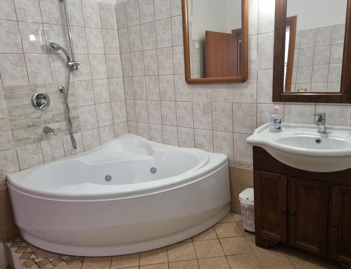 Apartmán Casa Mille Baci Con Parcheggio Livorno Exteriér fotografie